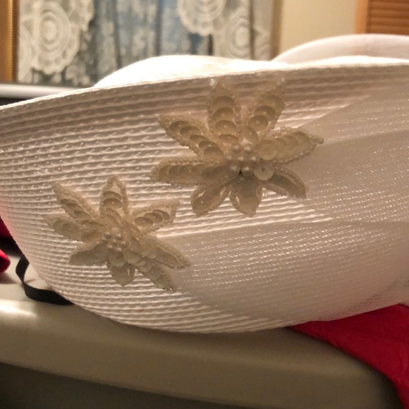 Ivory hat - Picture 3 of 3